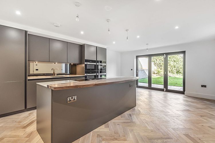 Dean Lane, Winchester SO22 5LL Orchard Land & Property Developers